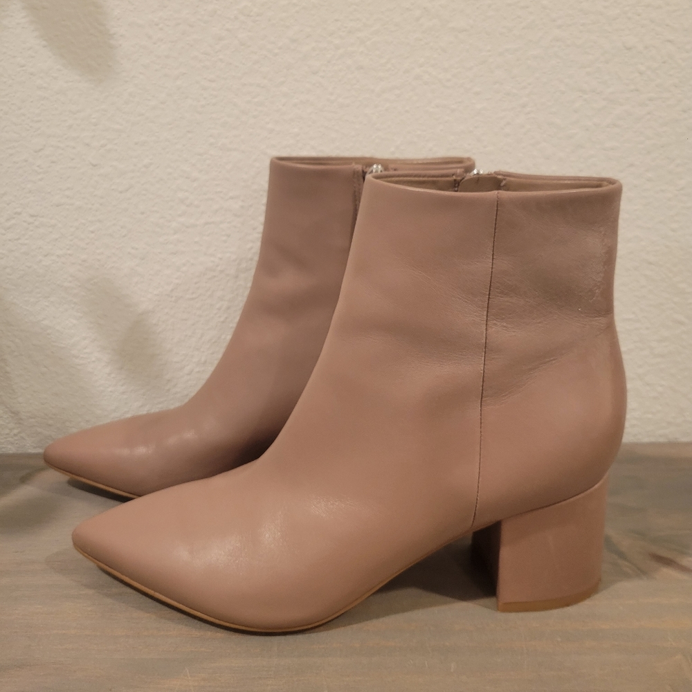 Marc Fisher ankle boots size 7